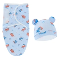 Détail de l'ensemble emmaillotage et bonnet bleu clair avec motifs crocodile musicien - Ensemble Emmaillotage + Bonnet Dinosaure Bleu