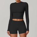 Ensemble de yoga noir deux pièces avec short taille haute et crop top manches longues - Chemise À Manches Longues 8886 + Short 8519 Noir Haut De Gamme / S