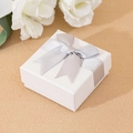 Elegante scatola regalo per gioielli in carta bianca con fiocco di raso grigio - 7.5*7.5*3.5CM / Scatola con Fiocco Grigia
