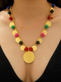 Ethno-Goldmünzen-Halskette mit bunten Harzperlen in einem mehrschichtigen Vintage-Design - Goldene Farbige Perlenmünzenkette (3980) / Gold