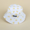 Cappello a secchiello in cotone bianco con motivi di formaggio giallo e logo nero - Stampa Formaggio (Etichetta KUANG) / Bianco