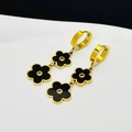 Orecchini pendenti in acciaio al titanio dorato con fiori a quadrifoglio neri vintage - Nero