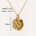 Detailansicht der goldene Meerjungfrau-Blütenkette mit Größenangaben und Gewicht - Blume Stil 1