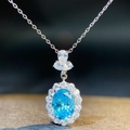 Collana di lusso in argento sterling S925 con acquamarina ovale e pavé di diamanti - Argento 925 / Ciondolo Blu Con Catena a Croce (XL093)