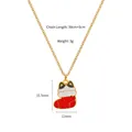 Collier doré avec pendentif chat en chaussette de Noël rouge et détails de taille - Chat dans une Chaussette