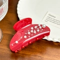 Eleganter roter Haarklammer-Haarclip mit Perlen und Strasssteinen auf einem Holztisch - 8.6cm / Rot