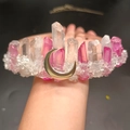 Cerchietto corona in cristallo bianco e rosa con un ornamento di luna dorata - Cristallo bianco e rosa con luna d'argento