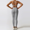 Ensemble de yoga gris 3 pièces avec brassière dos croisé et legging taille haute - S / Ensemble Brassière et Legging Gris Rhinocéros