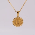 Collar de acero inoxidable chapado en oro de 18K con colgante redondo letra D - D (Con Cadena)