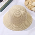 Dettaglio cappello da sole in paglia beige intrecciato a mano con tesa larga su seta - Cappello con Bordo Rotondo / 50-52CM / Beige