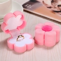 Elegante rosa Blumen-Samtringbox für Heiratsanträge und Aufbewahrung von Schmuck - 6.5*6.5*3.8CM / Rosa