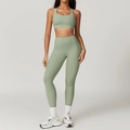 Conjunto de yoga verde salvia con sujetador deportivo con cuello en U y mallas altas - S / Sujetador + Pantalón Verde judía