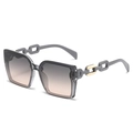 Gafas de sol cuadradas grises traslúcidas con patilla de cadena y lentes degradadas - Gris