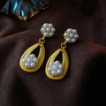 Pendientes vintage franceses de gota en oro mate con racimos de perlas blancas - 3# Poste de plata para pendientes - Pendientes de racimo de flores de perlas doradas