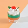 Llavero de helado en miniatura naranja y verde con crema batida y detalles de flores - Verde (Cadena de cuentas doradas)
