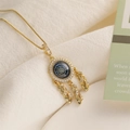 Collana dorata vintage con pendente acchiappasogni occhio e zirconi brillanti - Oro-Occhio Blu