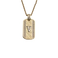 Détail d'un pendentif plaque dorée avec la lettre V sertie de zircons étincelants - Pendentif Lettre V-Chaîne 60CM