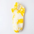 Tie-dye yellow and white skateboard ankle socks with a minimalist street style finish - One Size / Yellow