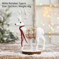Figurina renna di Natale in maglia bianca con sciarpa rossa e base in legno 21x14cm - Renna Bianca Tipo A