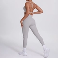 Ensemble de yoga gris clair avec brassière à dos croisé et legging taille haute - Gris Givré