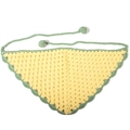 Foulard a triangolo giallo fatto a mano all'uncinetto con bordi a smerlo verdi e lacci - Bandana con Ciondolo Svuotato (121) / Verde-giallo
