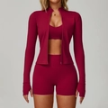 Set yoga 3 pezzi rosso scuro con giacca a zip, reggiseno sportivo e pantaloncini a vita alta - S / Set 3 Pezzi / Rosa Rosso