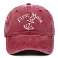 Gorra de béisbol vintage roja lavada con bordado First Mate blanco y diseño de ancla - Burdeos