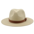 Sombrero de paja Panamá transpirable con banda de cuero marrón y remaches sobre blanco - M (56-58cm) / Beige