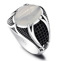 Anello vintage da uomo in argento con pietra bianca ovale e strass neri - US 11 / Bianco