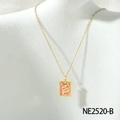 Collar de tarot chapado en oro con colgante de serpiente rosa y detalles de circón - Estilo de Serpiente Rosa (NE2520-B)