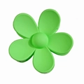 Molla per capelli a forma di margherita verde opaco su sfondo bianco - Verde