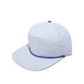 Dettaglio cappellino bianco a tesa piatta con corda blu e bottone sulla corona - M (56-58cm) / Bianco