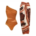 Ockerfarbener One-Shoulder Bikini mit Mesh und Wickelrock mit Tigerprint - S / Ein-Schulter Badeanzug-Set (mit Sarong)