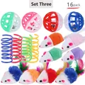 Lot 3 de 16 jouets pour chat comprenant balles à grelot, ressorts et souris en peluche - Lot No. 74 Style 3