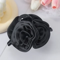 Eleganter schwarzer Satin Rosen Haarklammer mit glänzendem Stoff für Damen - Schwarz
