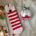 Festliche rot-weiß gestreifte Korallenfleece-Weihnachtssocken mit 3D-Rentier-Design - Ohne Kugelverpackung / Gestreiftes Rentier