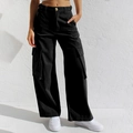 Losse zwarte cargo-jeans met wijde pijpen en grote zijzakken voor een casual streetwear look - S / Zwart