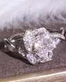 Prachtige zilveren roosring met volledige diamant-pavé in een elegant bloemontwerp - US 7 / Witgoud