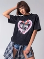 Oversized γκρι βαμβακερό T-shirt με ροζ καρδιά και γραφικό τύπωμα τουλίπας για γυναίκες - M / Ξεπλυμένο Μαύρο