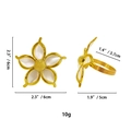 Gold-weißer Serviettenring mit Pflaumenblüten-Design und Maßangaben in Zoll - Weiße Blume