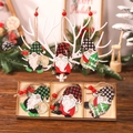 Set di 3 decorazioni natalizie in legno con gnomi a quadri e scatola regalo - Stile A Ciondoli in Legno a 3 Griglie