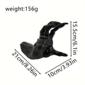 Detailansicht der schwarzen Klauendekoration mit Maßen 15,5 cm Höhe und 21 cm Länge - Schwarze abgeschnittene Hand