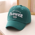 Détail de la casquette en coton sarcelle avec broderie blanche 1988 et visière incurvée - 54cm (Conseillé pour 3-10 ans) / Vert
