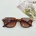 Retro square sunglasses with tortoiseshell frame and gradient brown lenses for fashion - Leopard Brown
