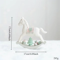 Décoration cheval à bascule de Noël blanc avec détails roses et hauteur de 17 cm - Grand Cheval à Bascule