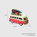 Modello di autobus di Natale vintage rosso e bianco con mini albero e regali - Autobus / 234g