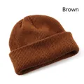 Klassische Beanie-Mütze aus braunem Grobstrick mit Umschlag für Herbst und Winterwärme - Braun