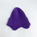 Gorro de punto acanalado violeta oscuro con orejeras y forro polar cálido para invierno - Tipo estándar / Morado