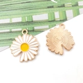 Daisy flower alloy pendant with white enamel petals and gold plating for DIY jewelry - 18x21mm / Open White Daisy