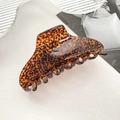 Large acetate leopard print hair claw clip with a glossy amber and black finish - Brown Leopard 10cm